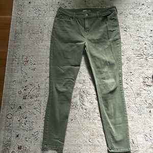 Women’s Old Navy high rise pants. Size 14